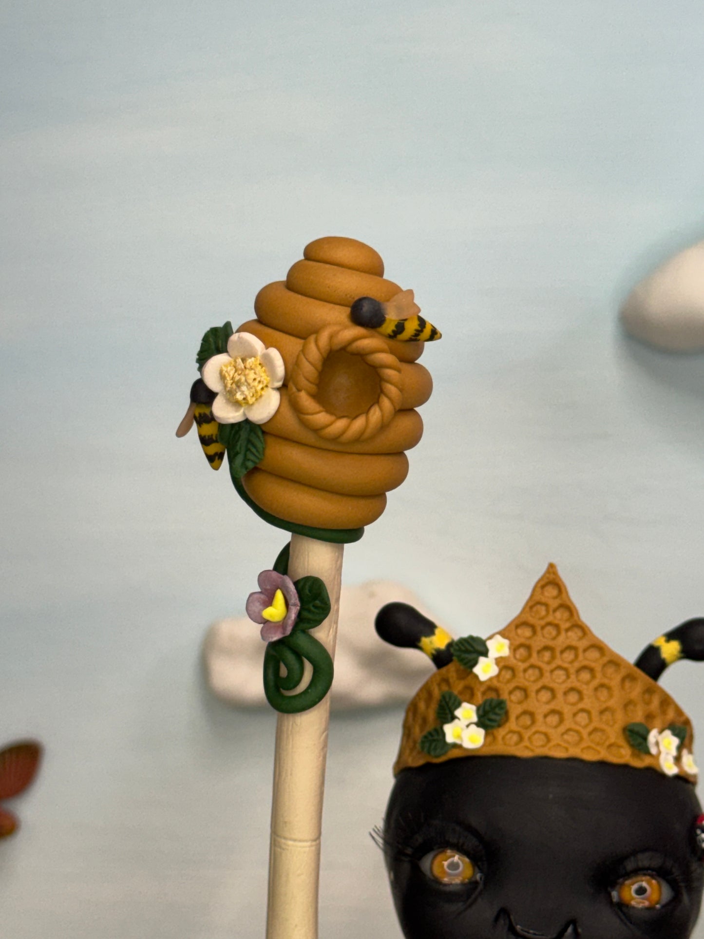 The Queen Bee Loveez - BeeAnca