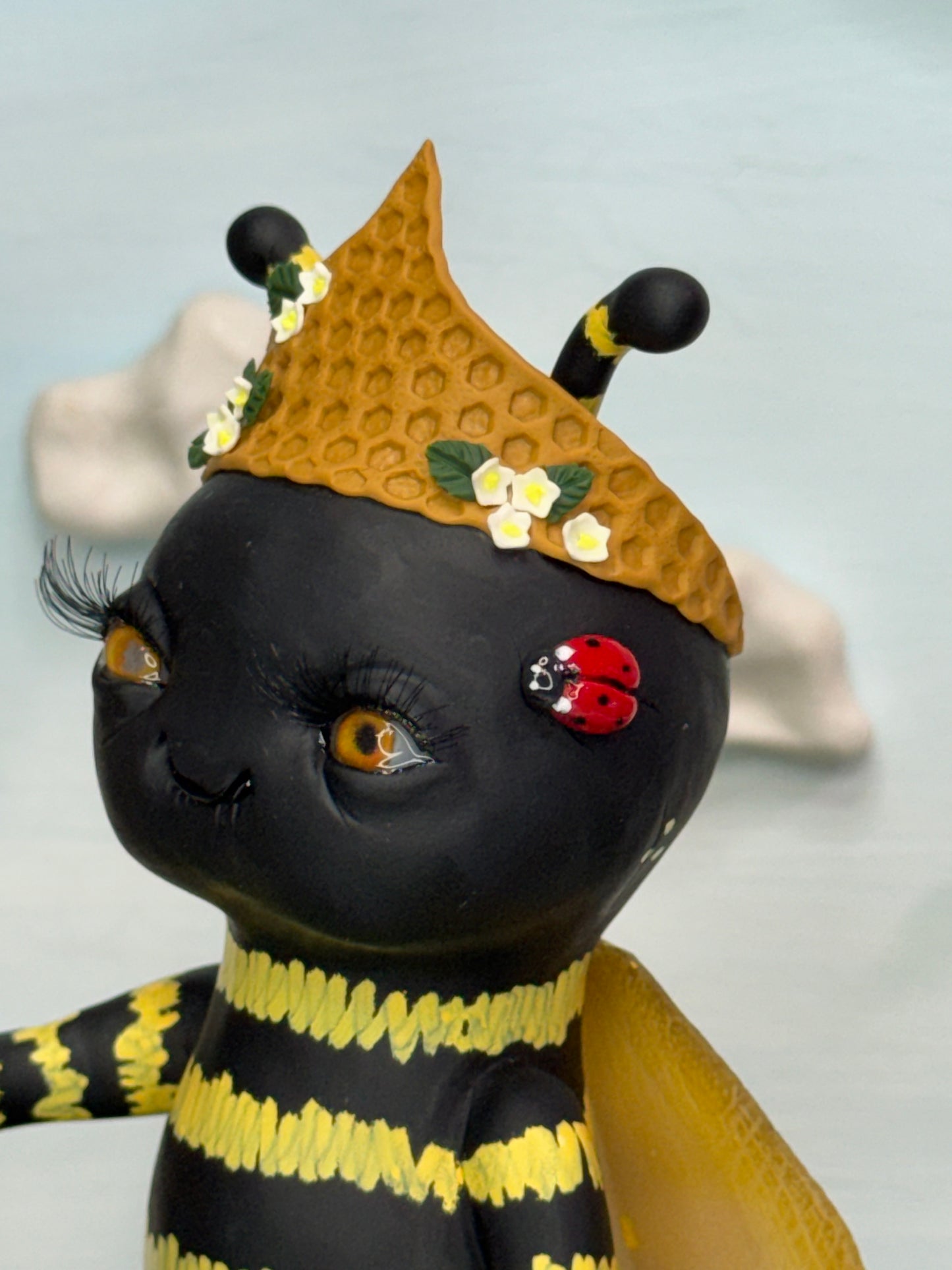 The Queen Bee Loveez - BeeAnca