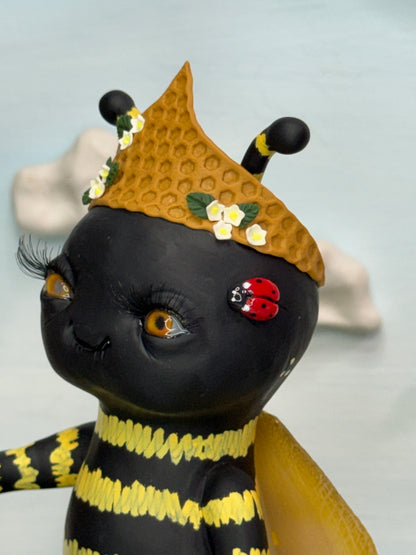 The Queen Bee Loveez - BeeAnca